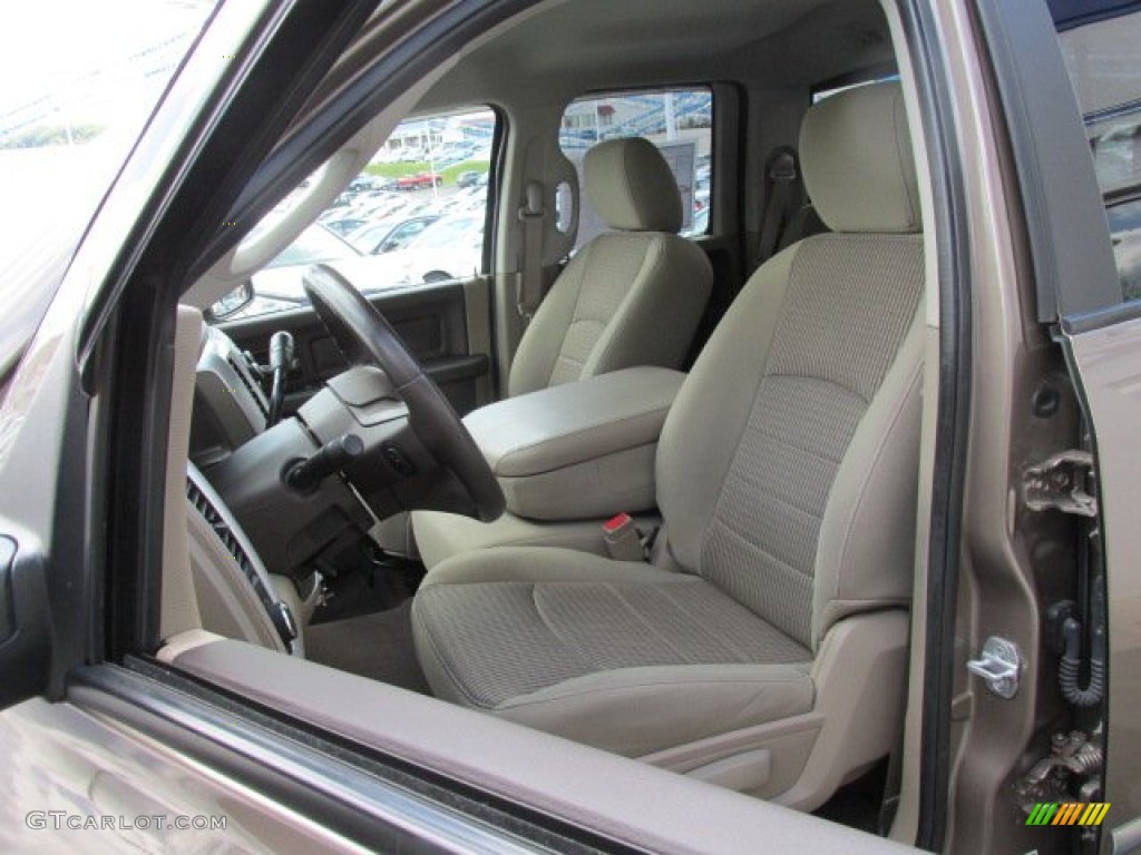 2010 Ram 1500 SLT Quad Cab 4x4 - Austin Tan Pearl / Light Pebble Beige/Bark Brown photo #15