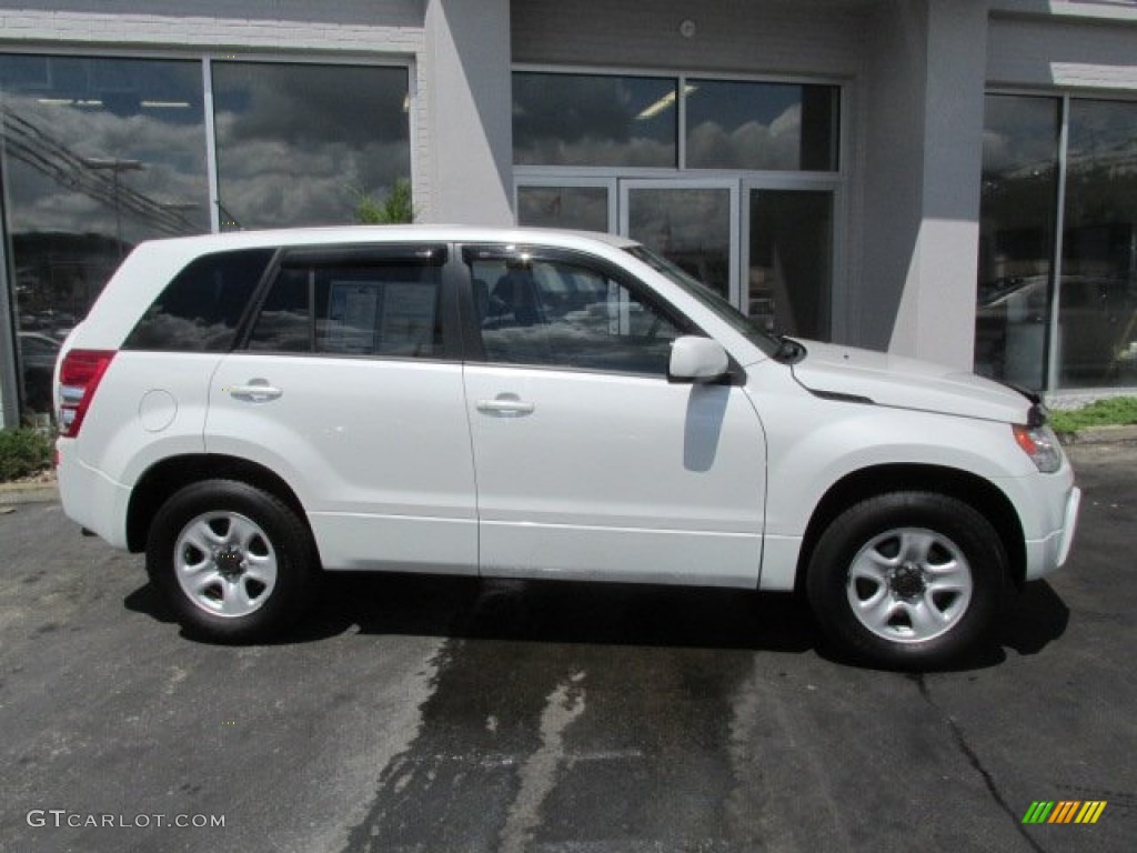 2010 Grand Vitara Premium 4x4 - White Water Pearl / Beige photo #2
