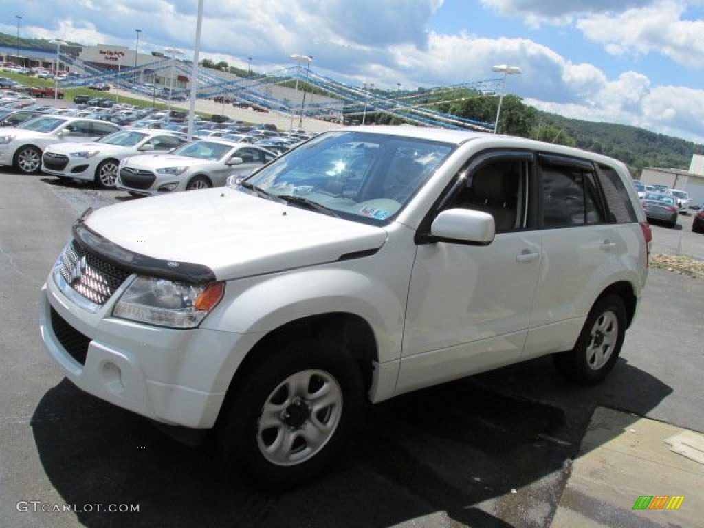 2010 Grand Vitara Premium 4x4 - White Water Pearl / Beige photo #5