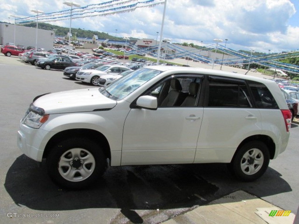 2010 Grand Vitara Premium 4x4 - White Water Pearl / Beige photo #6