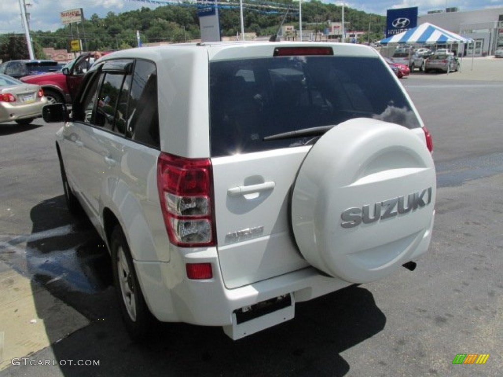 2010 Grand Vitara Premium 4x4 - White Water Pearl / Beige photo #7