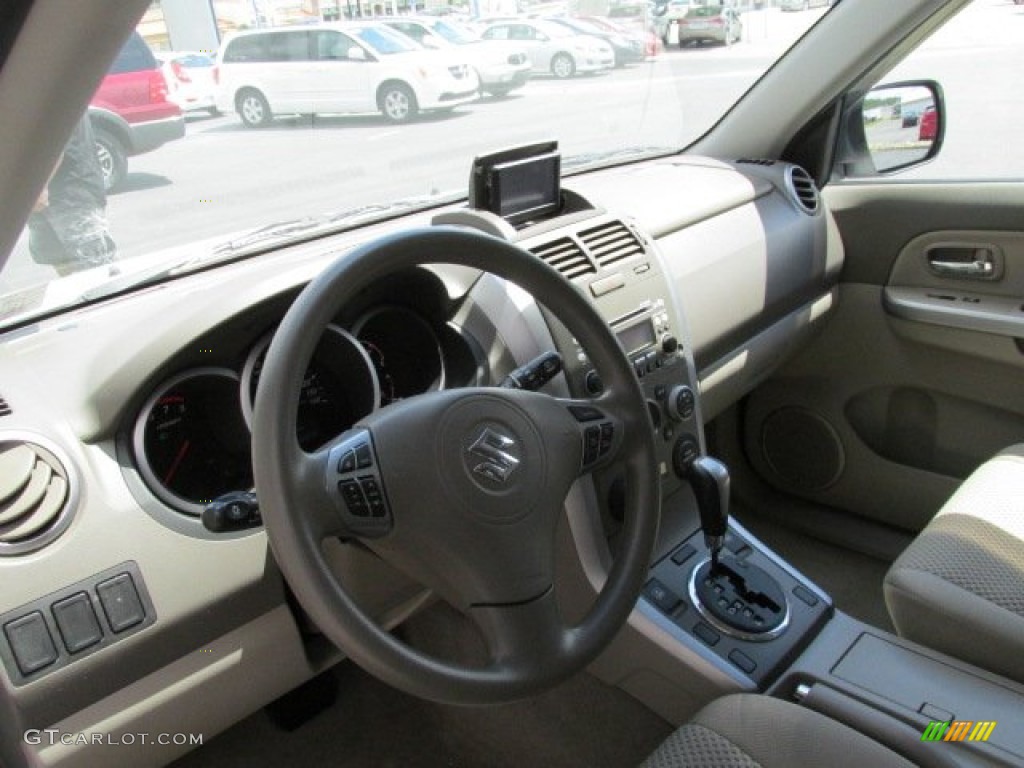 2010 Grand Vitara Premium 4x4 - White Water Pearl / Beige photo #10