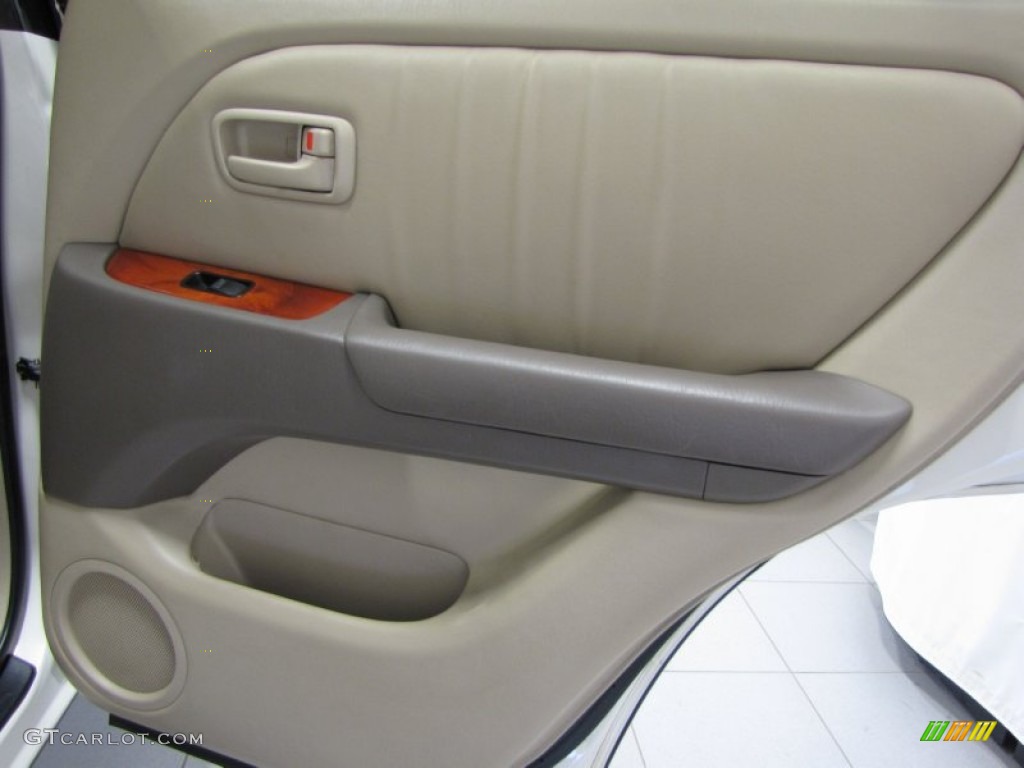 2000 RX 300 AWD - Pearl White / Ivory photo #11