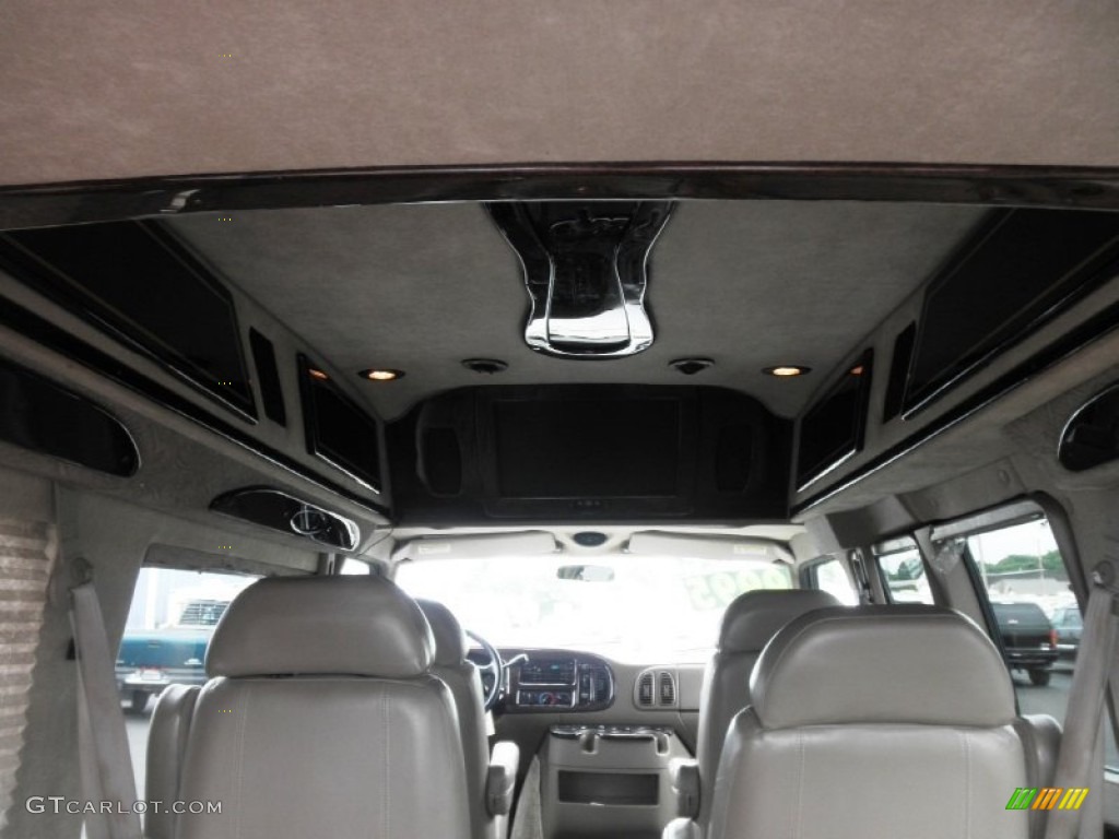 2003 Ram Van 1500 Passenger Conversion - Bright White / Sandstone photo #24
