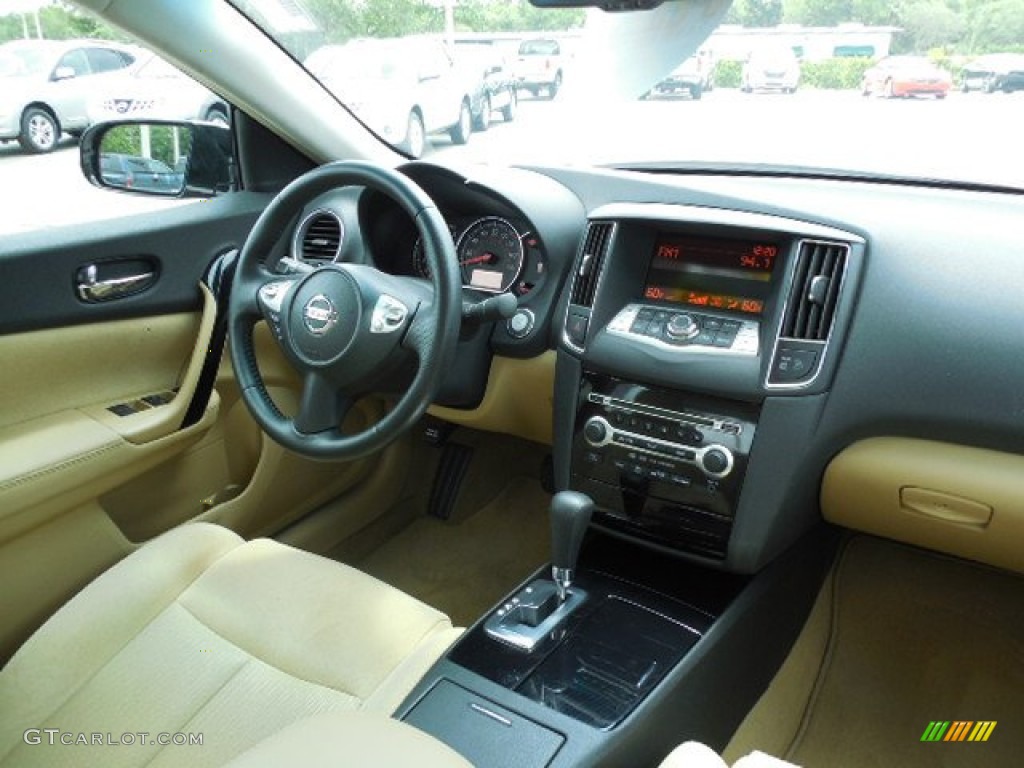 2010 Maxima 3.5 S - Tuscan Sun Red / Caffe Latte photo #11