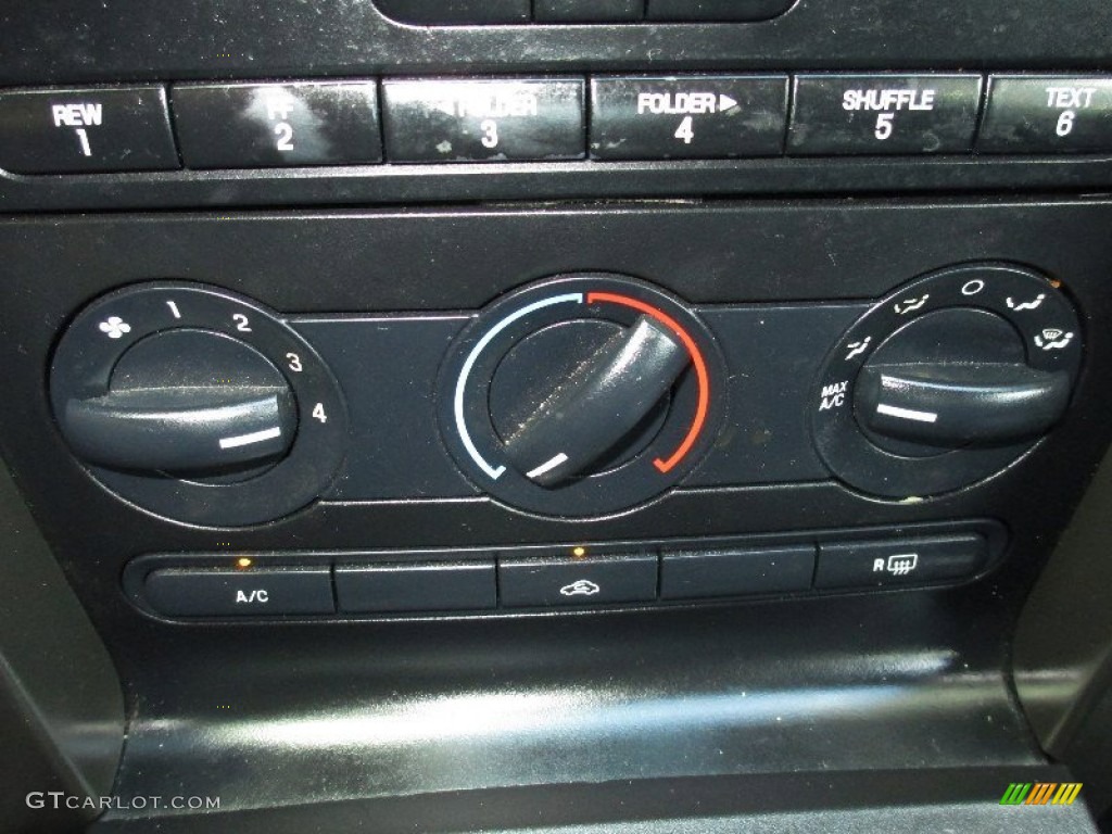 2005 Mustang V6 Premium Coupe - Mineral Grey Metallic / Dark Charcoal photo #24