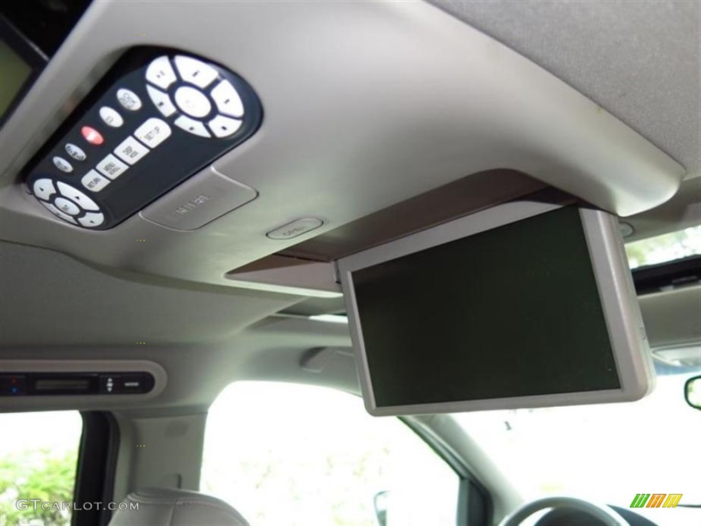 2010 Honda Odyssey EX-L Entertainment System Photo #84043577