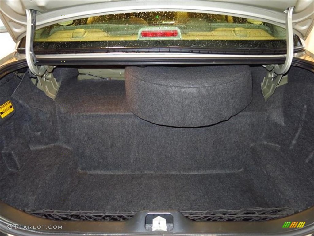 2003 Mercury Grand Marquis GS Trunk Photos
