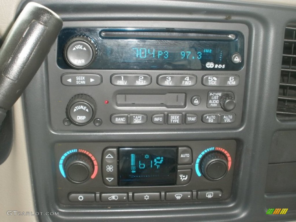 2004 Suburban 1500 LT - Sport Red Metallic / Tan/Neutral photo #28