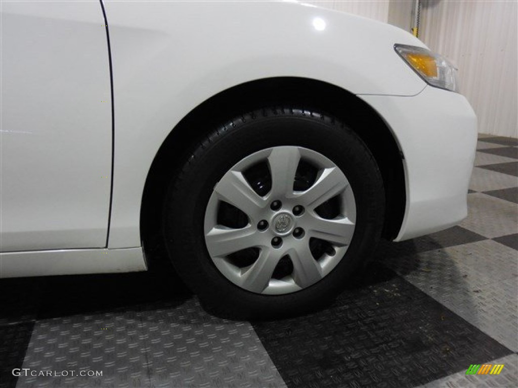2011 Camry  - Super White / Bisque photo #8