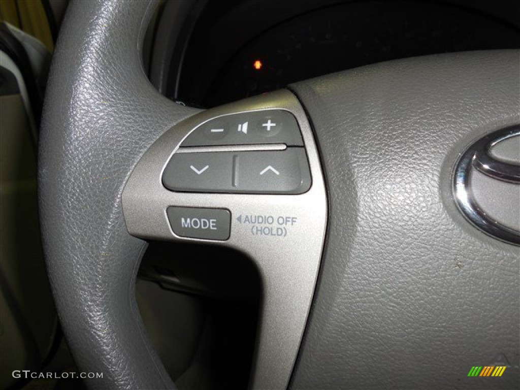 2011 Camry  - Super White / Bisque photo #15