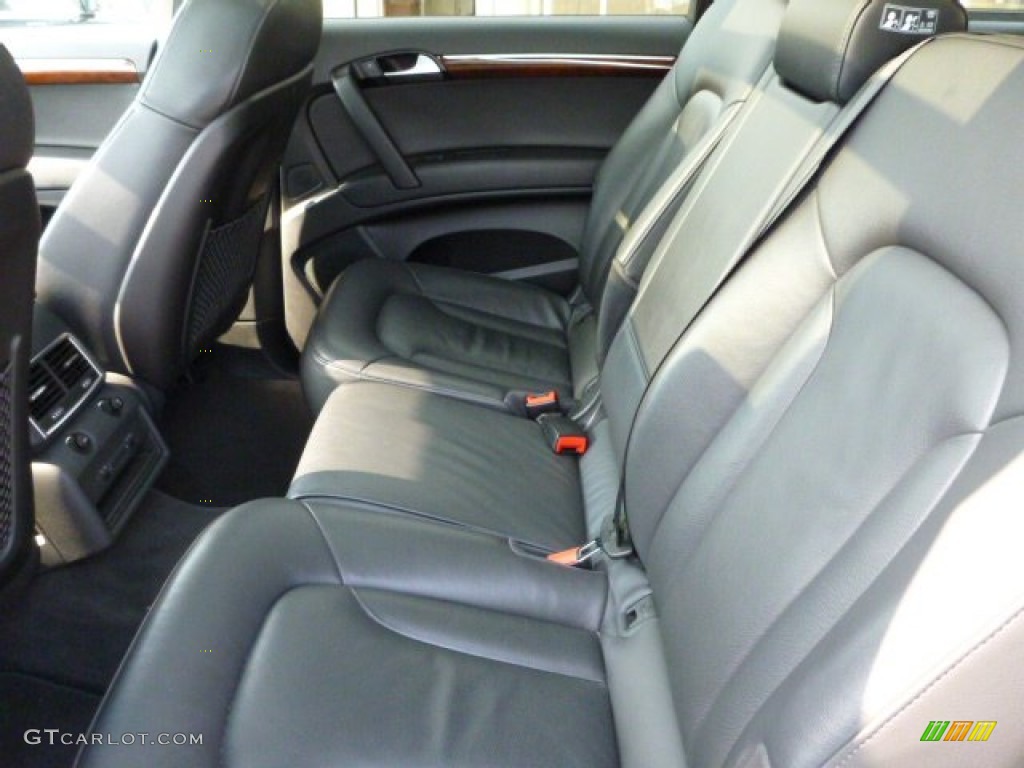 2011 Audi Q7 3.0 TFSI quattro Rear Seat Photo #84047618