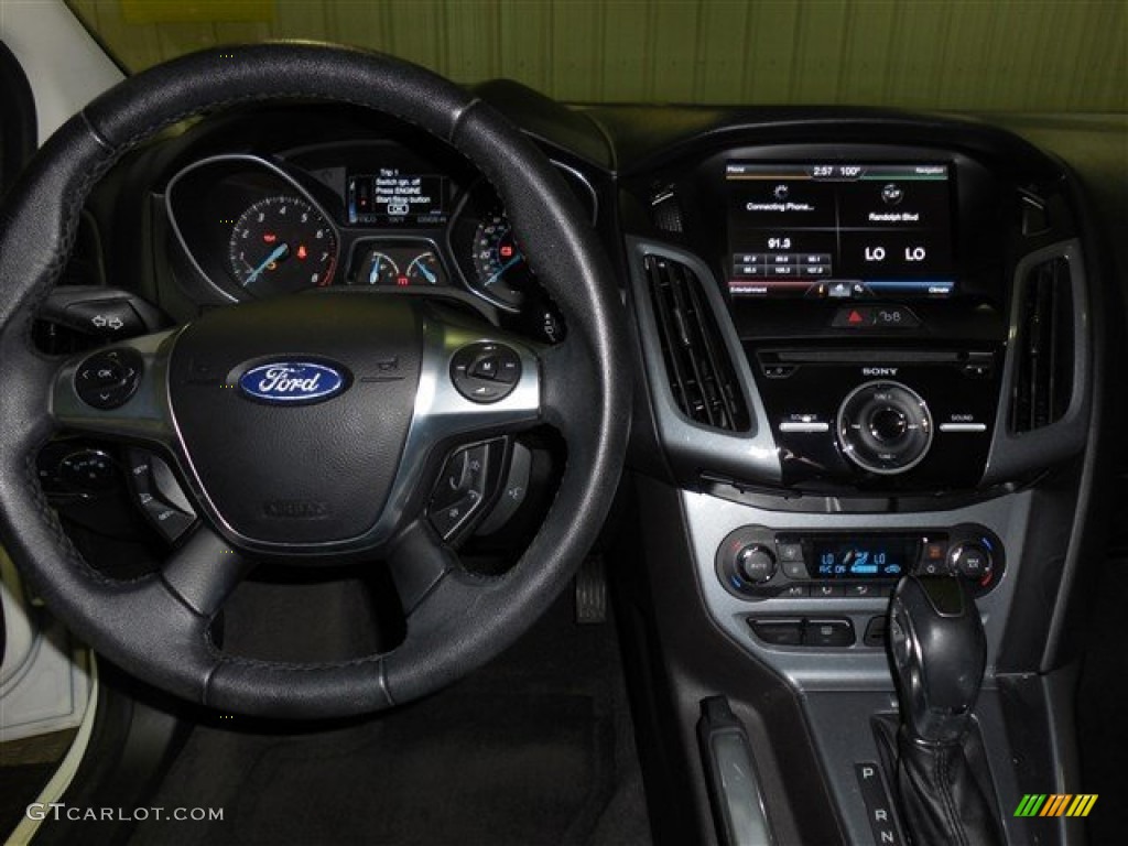 2012 Focus Titanium Sedan - White Platinum Tricoat Metallic / Charcoal Black Leather photo #13