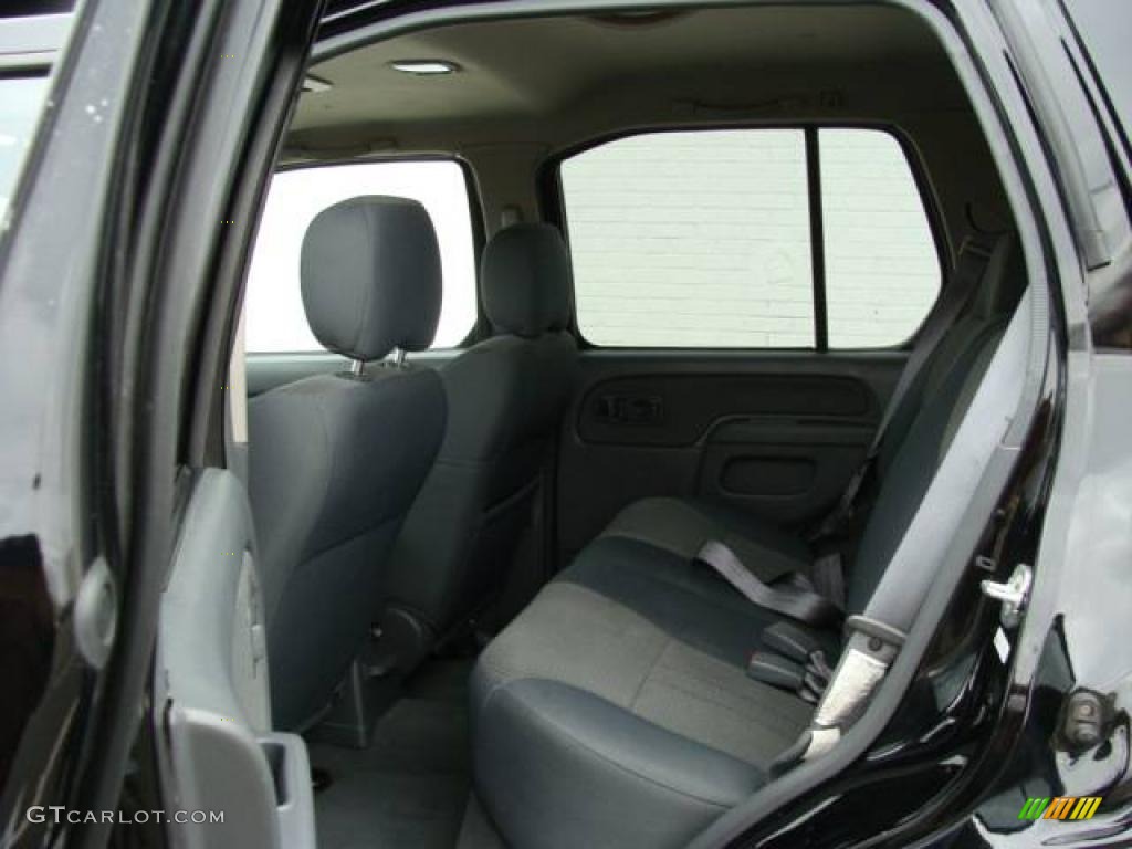2004 Xterra XE 4x4 - Super Black / Gray photo #7