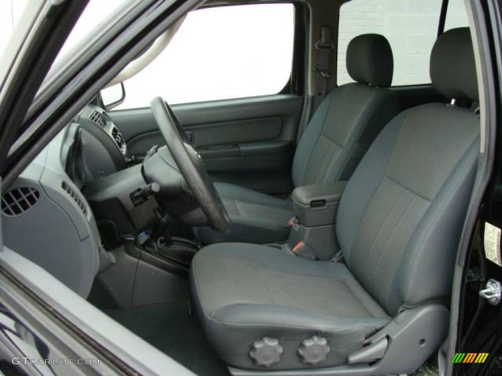 2004 Xterra XE 4x4 - Super Black / Gray photo #10