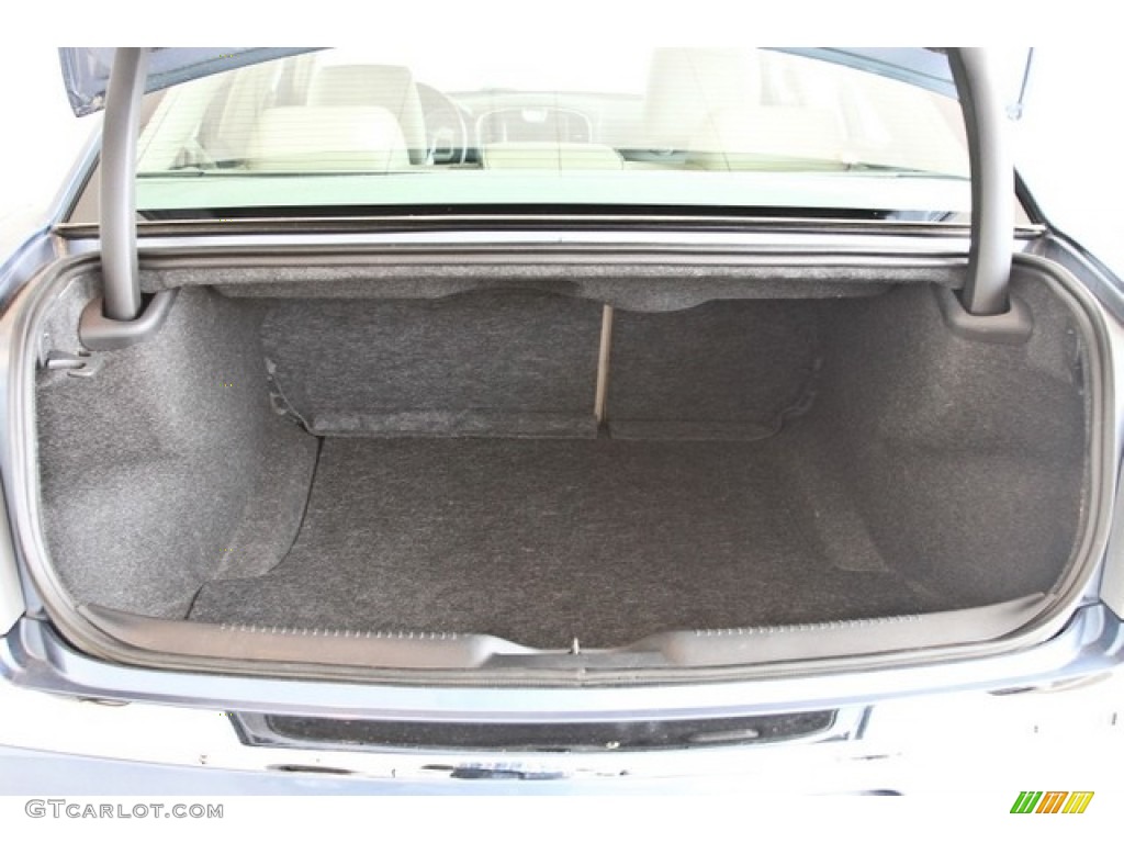2011 Chrysler 300 C Hemi Trunk Photo #84049763
