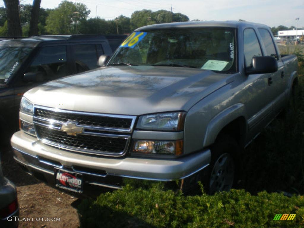 2006 Silverado 1500 LT Crew Cab 4x4 - Silver Birch Metallic / Dark Charcoal photo #1