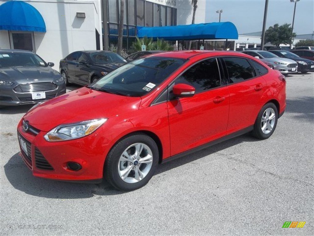 Race Red 2014 Ford Focus SE Sedan Exterior Photo #84050837