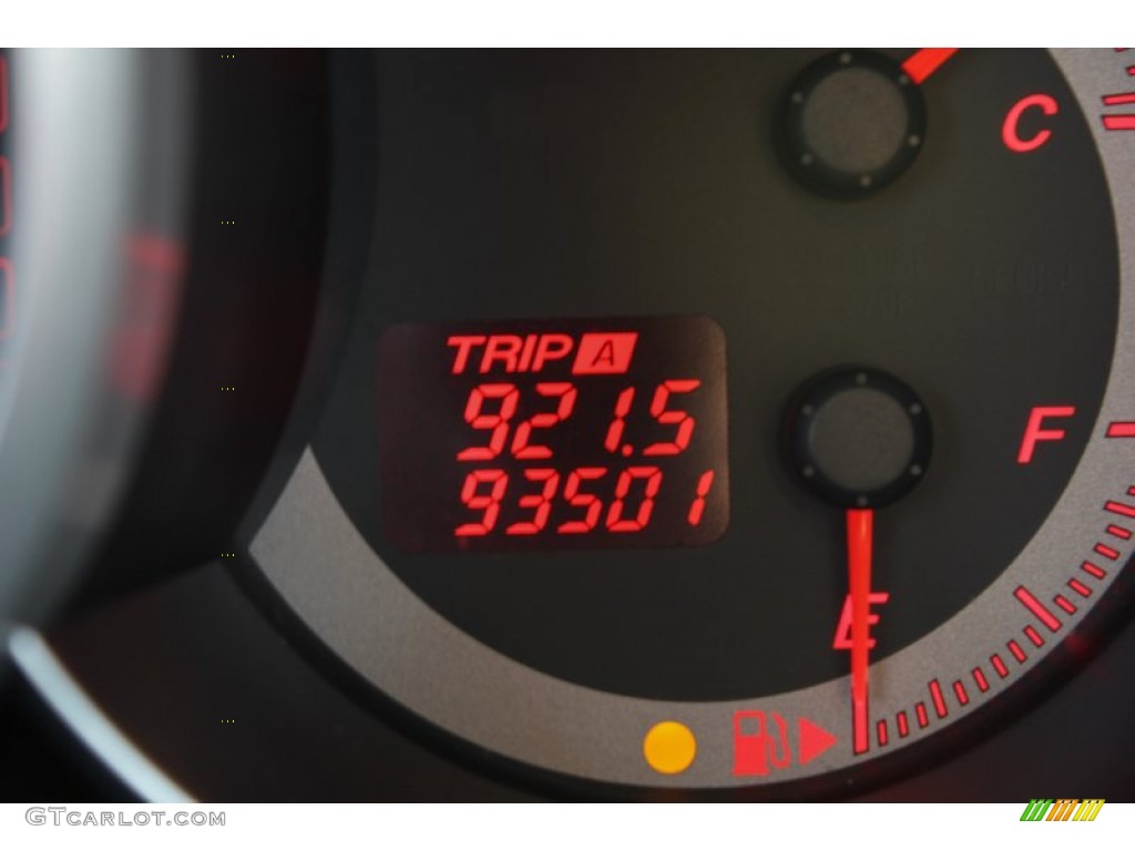 2004 MAZDA3 s Sedan - Titanium Gray Metallic / Black/Red photo #13