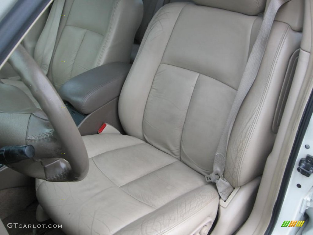 2001 Oldsmobile Aurora 4.0 Front Seat Photos