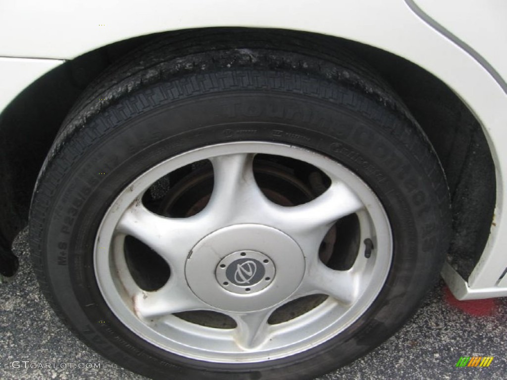 2001 Oldsmobile Aurora 4.0 Wheel Photo #84053357