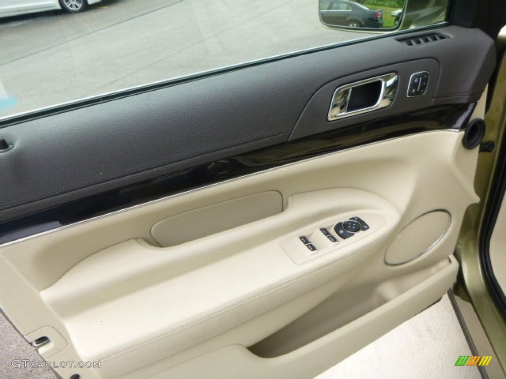 2013 Lincoln MKT EcoBoost AWD Door Panel Photos