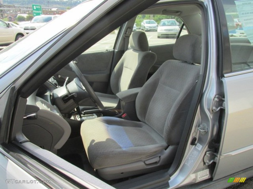 2002 Accord VP Sedan - Satin Silver Metallic / Quartz Gray photo #12