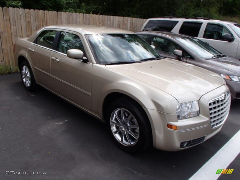 2007 300 Touring AWD - Linen Gold Metallic / Dark Slate Gray/Light Graystone photo #1