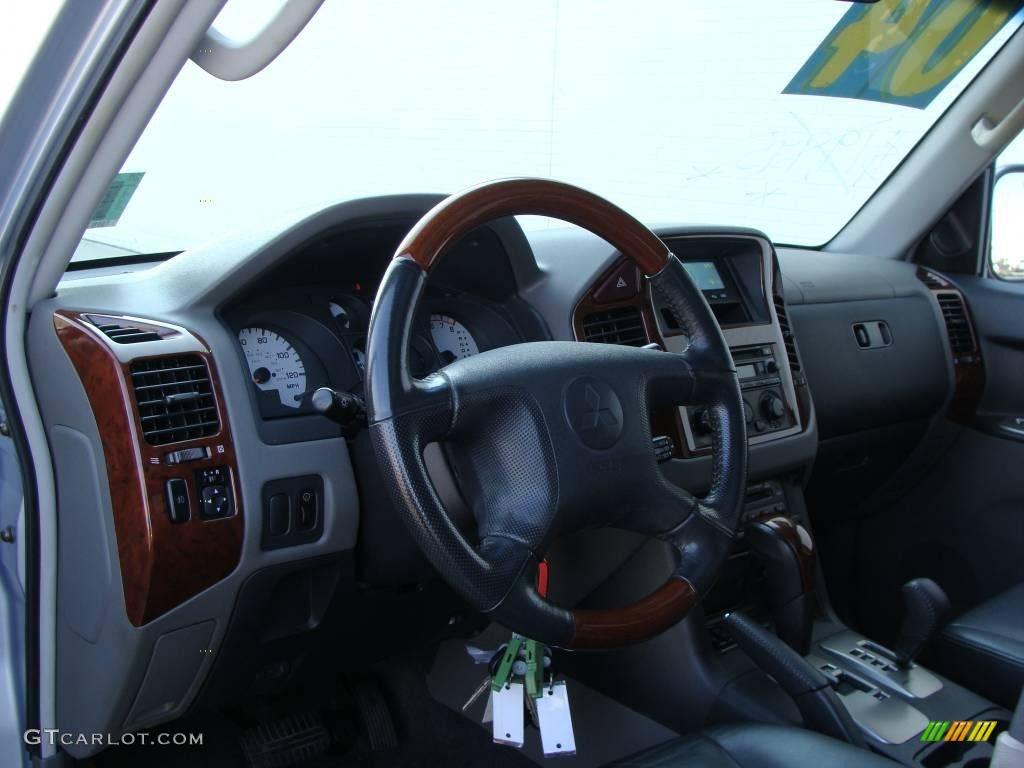 2004 Montero Limited 4x4 - Cool Silver Metallic / Charcoal photo #9