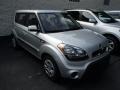 2012 Bright Silver Kia Soul 1.6  photo #1