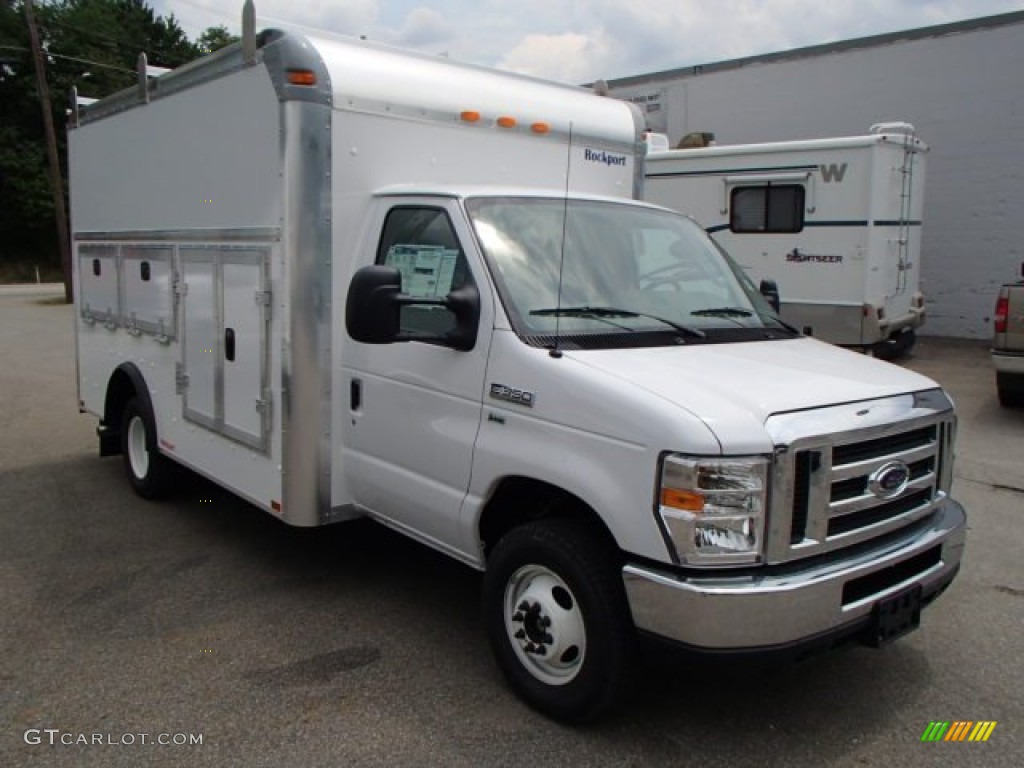 2013 Ford E Series Cutaway E350 Commercial Utility Truck Exterior Photos