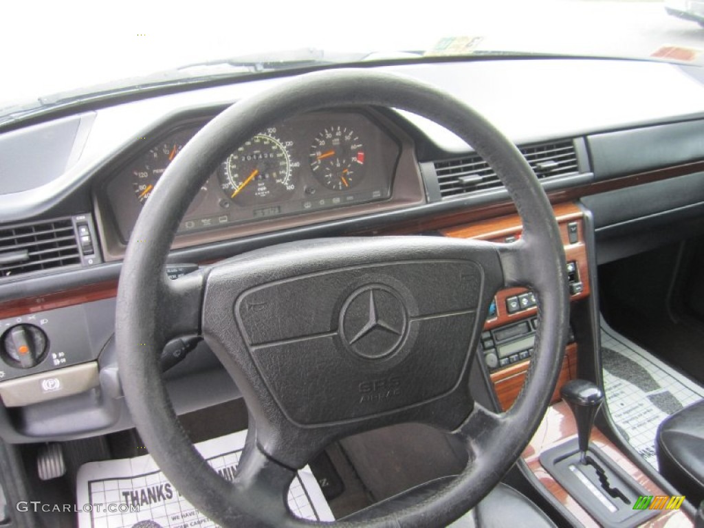 1995 Mercedes-Benz E 320 Sedan Black Steering Wheel Photo #84059795