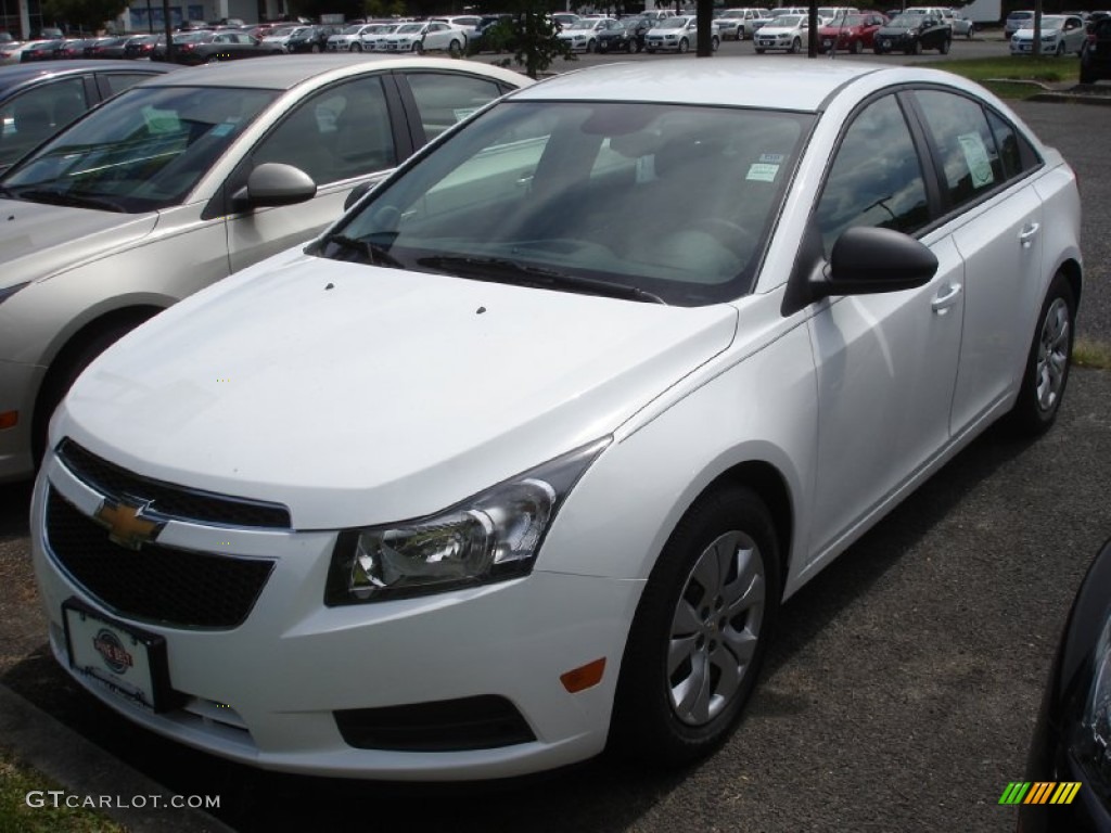 2014 Cruze LS - Summit White / Jet Black/Medium Titanium photo #1