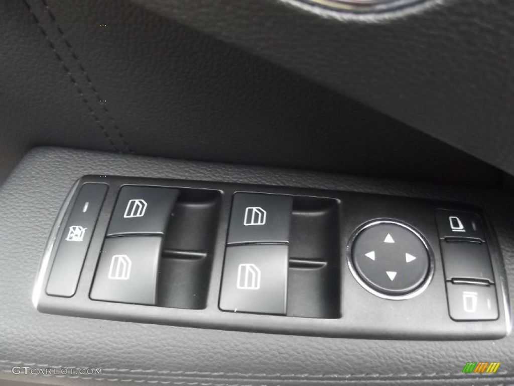 2010 E 350 4Matic Sedan - Black / Black photo #19