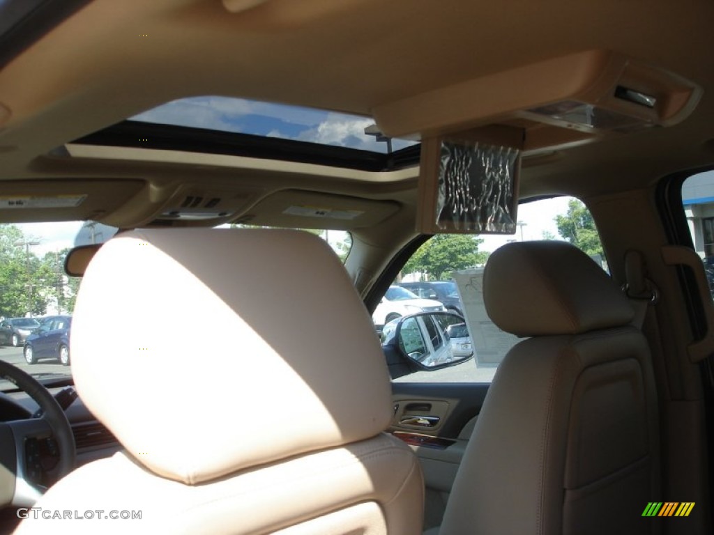 2013 Suburban LTZ 4x4 - White Diamond Tricoat / Light Cashmere/Dark Cashmere photo #3