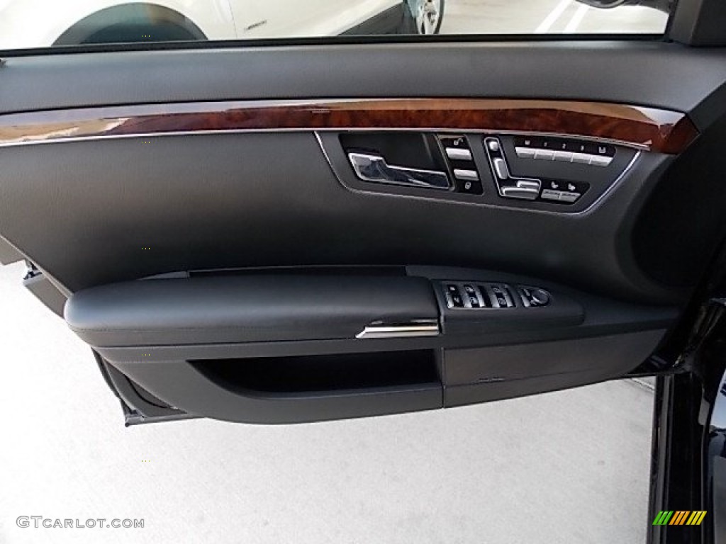 2008 Mercedes-Benz S 63 AMG Sedan Black Door Panel Photo #84064175