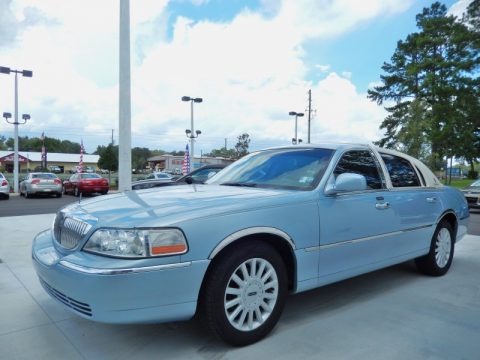 2005 Lincoln Town Car