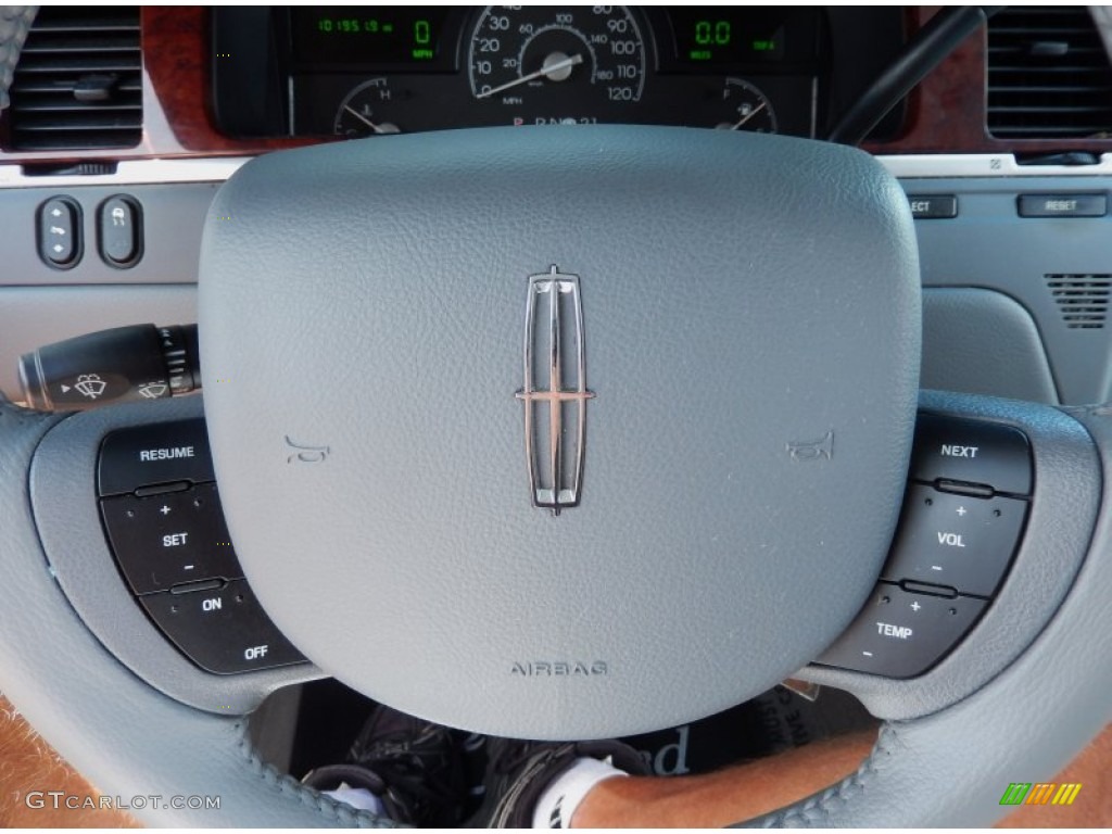 2005 Lincoln Town Car Signature Controls Photos