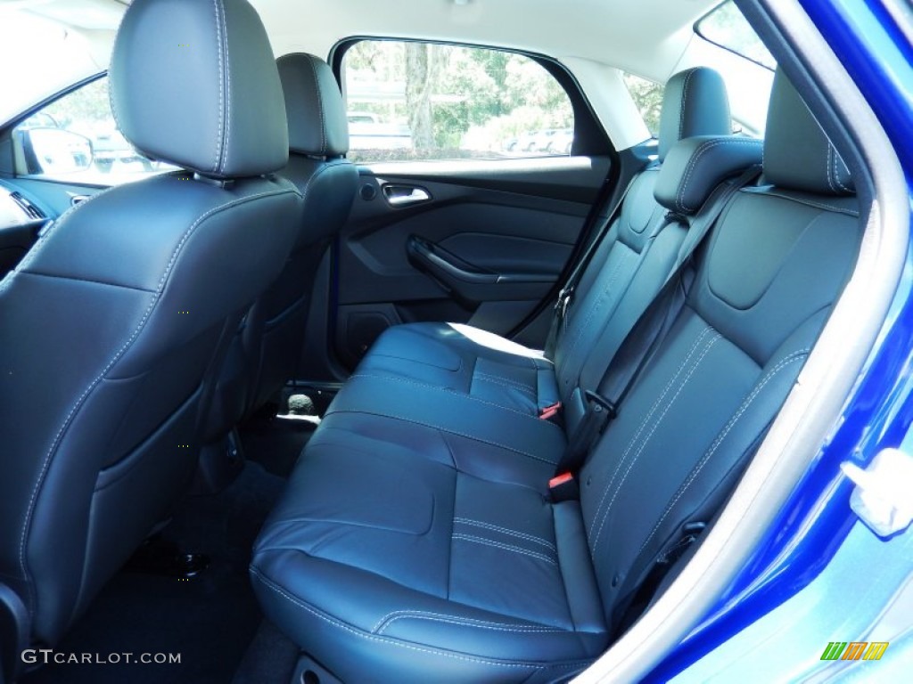 Charcoal Black Interior 2014 Ford Focus SE Sedan Photo #84068009