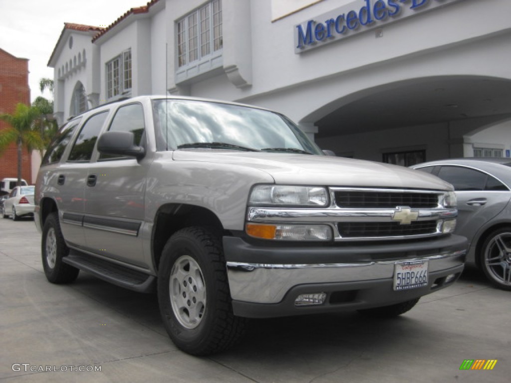 2004 Tahoe LS - Silver Birch Metallic / Gray/Dark Charcoal photo #1