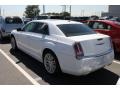 Bright White - 300 C Hemi Photo No. 3