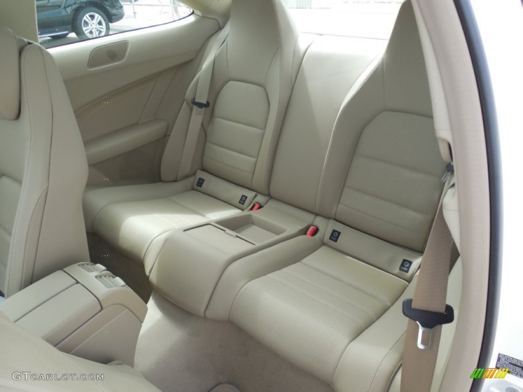 Almond/Mocha Interior 2014 Mercedes-Benz C 250 Coupe Photo #84072359