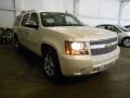 White Diamond Tricoat - Suburban LTZ 4x4 Photo No. 3