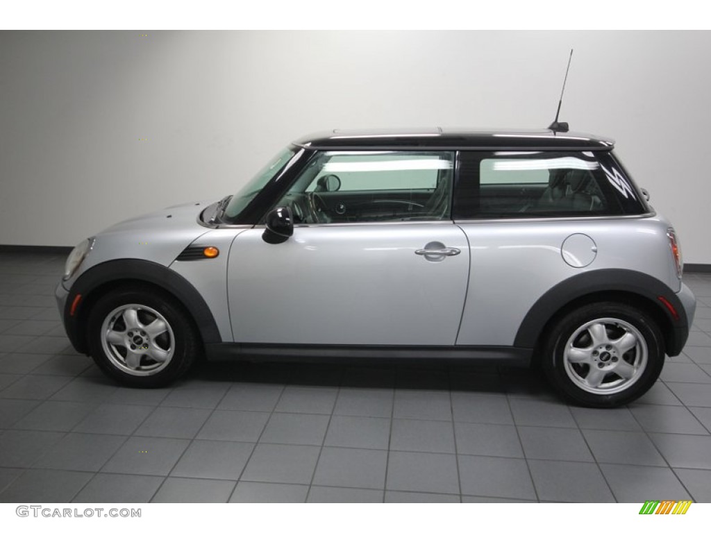 2007 Cooper Hardtop - Pure Silver Metallic / Lounge Carbon Black photo #2