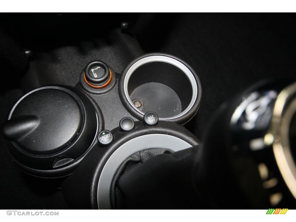 2007 Cooper Hardtop - Pure Silver Metallic / Lounge Carbon Black photo #21