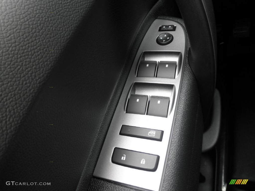 2014 GMC Sierra 3500HD SLE Crew Cab 4x4 Dually Chassis Controls Photo #84075398