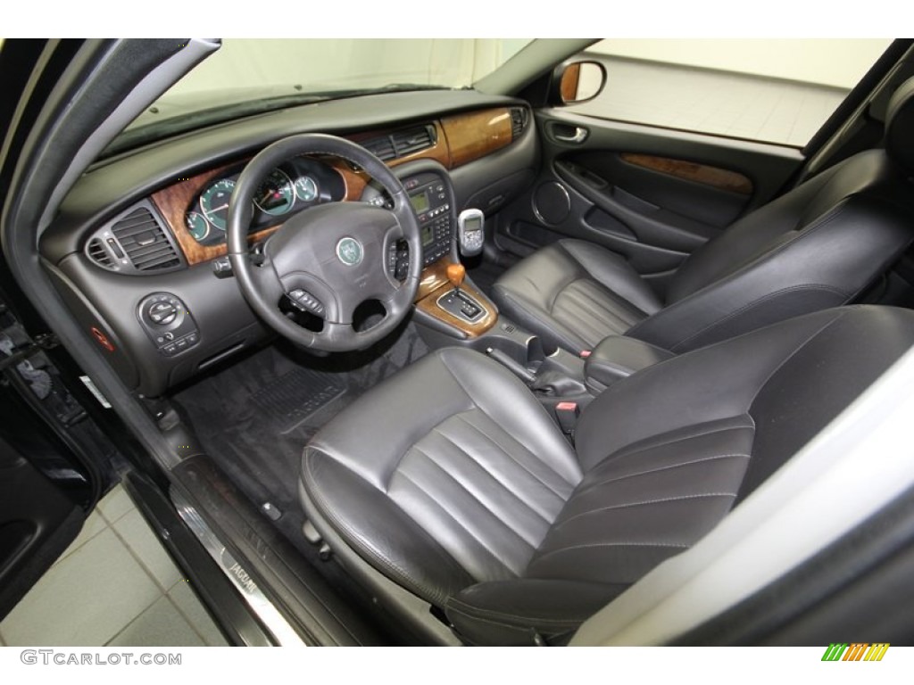 Charcoal Interior 2002 Jaguar X-Type 2.5 Photo #84076445