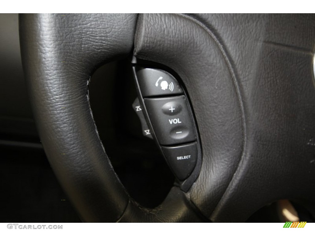 2002 Jaguar X-Type 2.5 Controls Photo #84076739