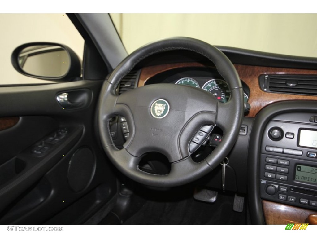 2002 Jaguar X-Type 2.5 Charcoal Steering Wheel Photo #84076844