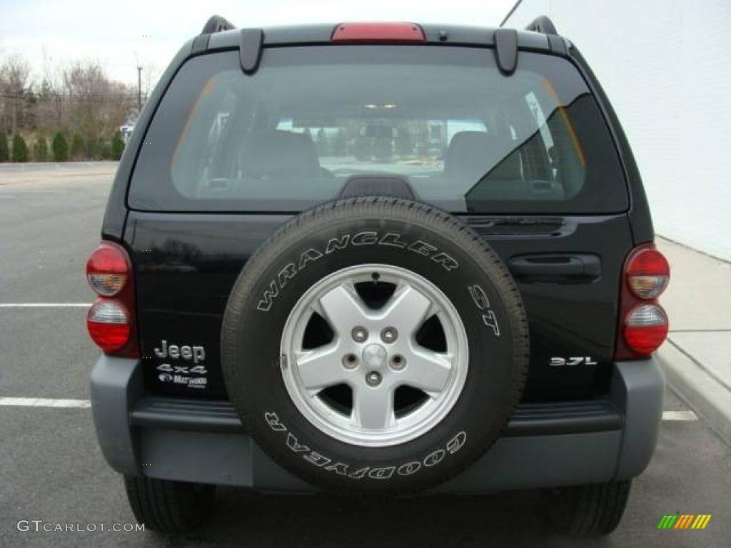 2005 Liberty Sport 4x4 - Black Clearcoat / Medium Slate Gray photo #5